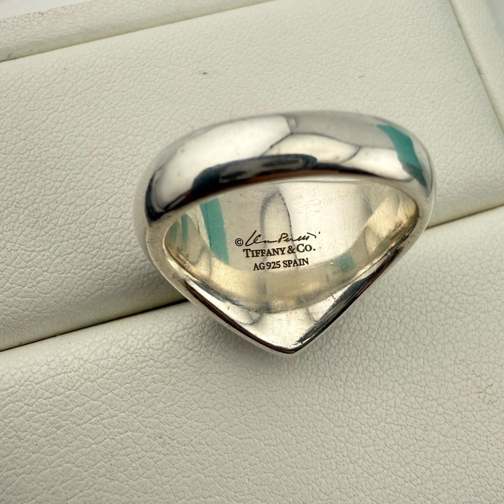 Tiffany & Co. Elsa Peretti Heart Shaped Black Jade Cabochon Ring Sterling Silver - Picture 7 of 12